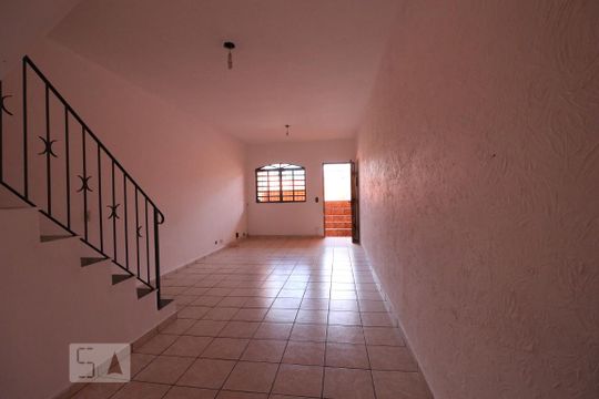 Sala de casa para alugar com 2 quartos, 80m² em Cidade Intercap, Taboão da Serra