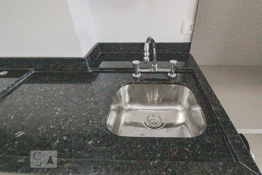 Pia de kitnet/studio à venda com 1 quarto, 30m² em Rebouças, Curitiba