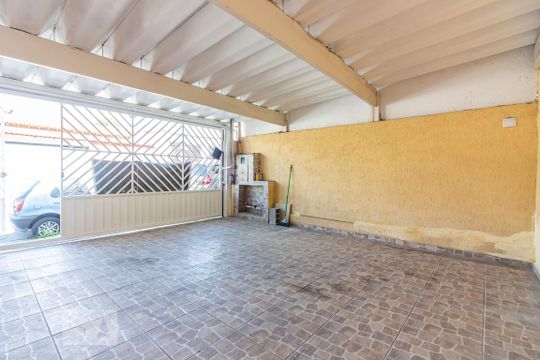 Garagem de casa à venda com 3 quartos, 150m² em Umuarama, Osasco