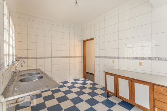 Cozinha de casa à venda com 3 quartos, 420m² em Vila Anglo Brasileira, São Paulo