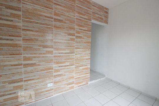 Sala de casa para alugar com 1 quarto, 35m² em Vila Catupia, São Paulo