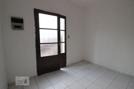 Casa para alugar com 1 quarto, 35m² em Vila Catupia, São Paulo