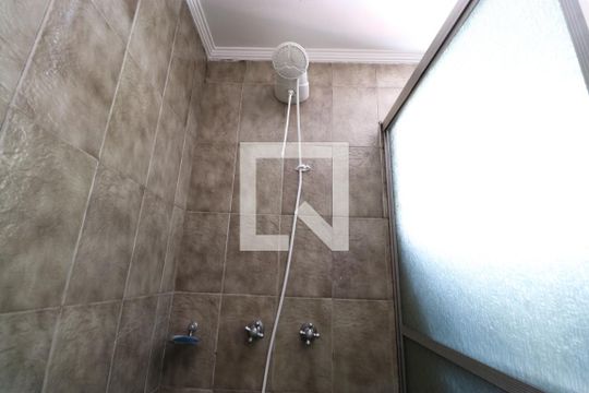 Banheiro 1 de casa para alugar com 2 quartos, 138m² em Água Branca, São Paulo