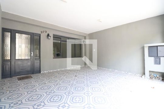 Garagem de casa para alugar com 2 quartos, 138m² em Água Branca, São Paulo