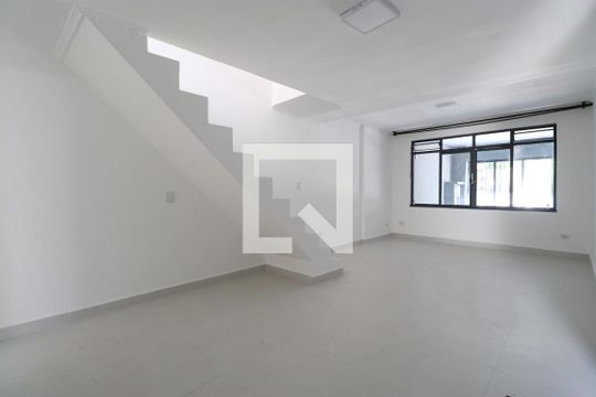 Casa para alugar com 2 quartos, 138m² em Água Branca, São Paulo