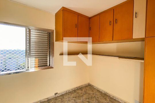 Quarto 2 de apartamento para alugar com 2 quartos, 67m² em Parque Paineiras, São Paulo