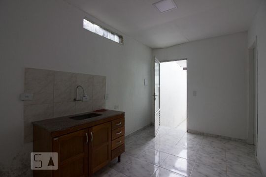 Casa para alugar com 1 quarto, 40m² em Vila Nova Manchester, São Paulo