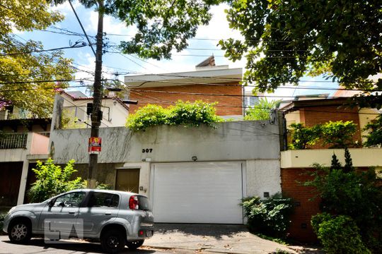 Fachada de casa à venda com 3 quartos, 250m² em Vila Romana, São Paulo