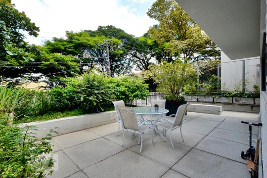 Área comum de casa à venda com 3 quartos, 250m² em Vila Romana, São Paulo