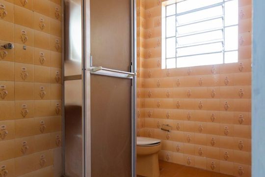 Banheiro Social de casa à venda com 4 quartos, 100m² em Vila Babilônia, São Paulo