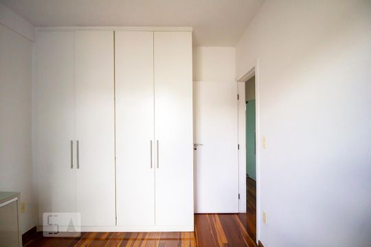 Quarto de apartamento para alugar com 3 quartos, 110m² em Gutierrez, Belo Horizonte