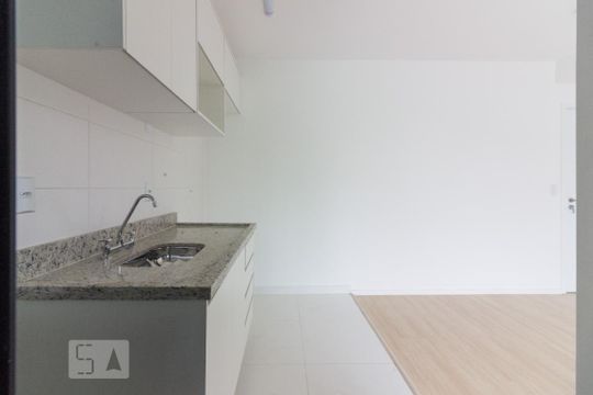Cozinha de apartamento para alugar com 2 quartos, 55m² em Parque Peruche, São Paulo