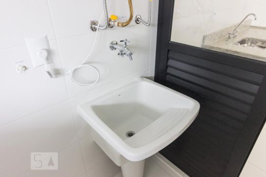 Área de Serviço de apartamento para alugar com 2 quartos, 55m² em Parque Peruche, São Paulo