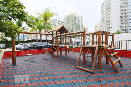Área Comum - Playground de madeira  de apartamento à venda com 3 quartos, 120m² em Barra da Tijuca, Rio de Janeiro