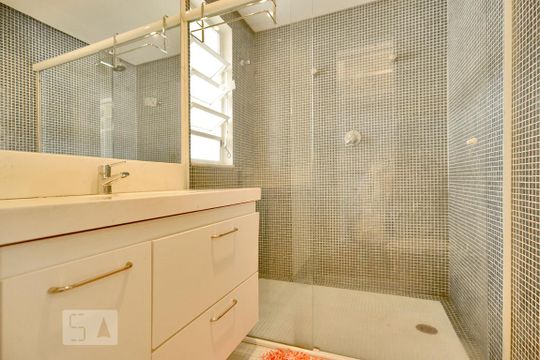 Banheiro de apartamento para alugar com 2 quartos, 82m² em Perdizes, São Paulo