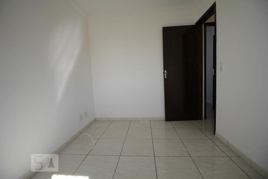 Quarto 3 de apartamento para alugar com 3 quartos, 60m² em Piratininga, Osasco