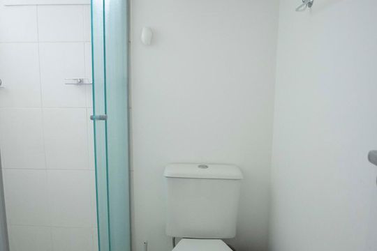 banheiro de apartamento para alugar com 2 quartos, 53m² em Swift, Campinas