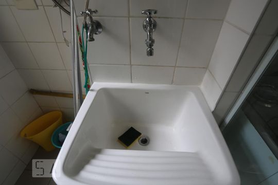 Área de Serviço de apartamento para alugar com 3 quartos, 74m² em Jardim Ester Yolanda, São Paulo