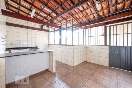 Cozinha de casa à venda com 7 quartos, 300m² em Guará Ii, Brasília