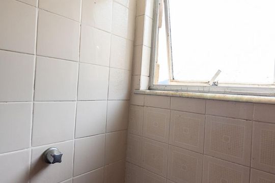 Banheiro Social de apartamento à venda com 2 quartos, 60m² em Fonseca, Niterói