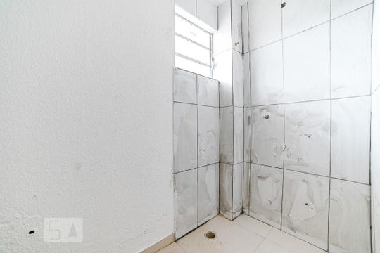 Banheiro de apartamento para alugar com 1 quarto, 35m² em Vila Gustavo, São Paulo