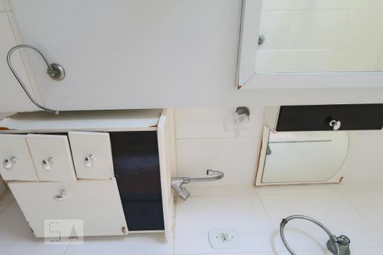 Banheiro de apartamento à venda com 2 quartos, 50m² em Vargem Pequena, Rio de Janeiro