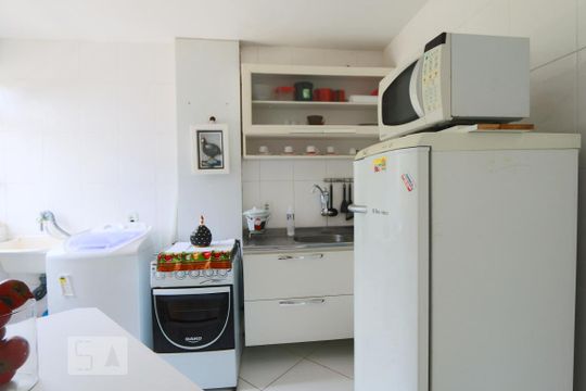 Cozinha de apartamento à venda com 2 quartos, 50m² em Vargem Pequena, Rio de Janeiro