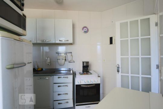 Cozinha de apartamento à venda com 2 quartos, 50m² em Vargem Pequena, Rio de Janeiro
