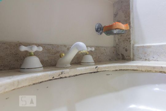 Banheiro de apartamento à venda com 1 quarto, 40m² em Cidade Monções, São Paulo