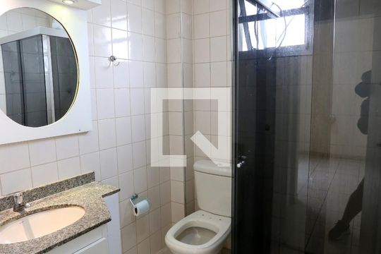 Banheiro  de apartamento à venda com 2 quartos, 56m² em Jardim Arize, São Paulo