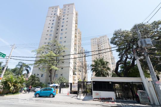Entrada do condomínio de apartamento para alugar com 2 quartos, 60m² em Picanço, Guarulhos