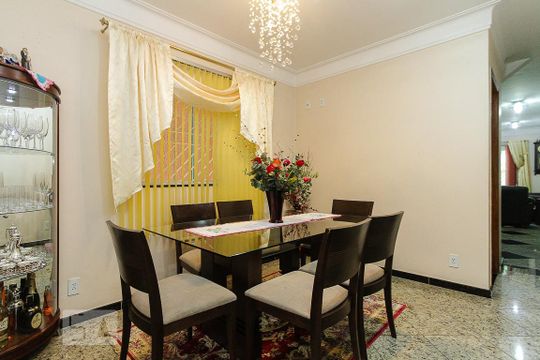 Sala de Jantar de casa para alugar com 4 quartos, 270m² em Cidade Mãe do Céu, São Paulo