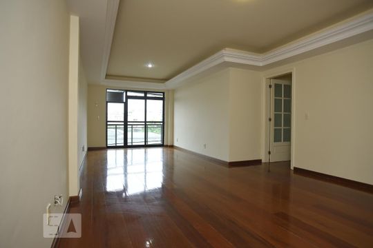 Sala de apartamento para alugar com 4 quartos, 194m² em Jardim Guanabara, Rio de Janeiro