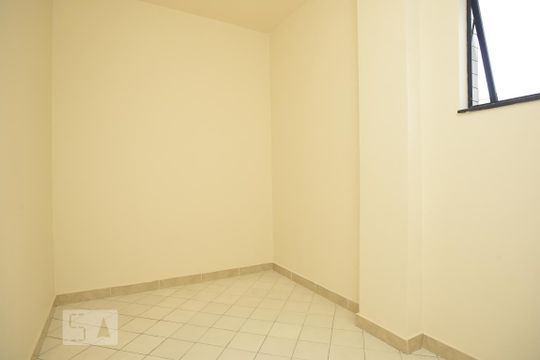 Quarto de Empregados de apartamento para alugar com 4 quartos, 194m² em Jardim Guanabara, Rio de Janeiro