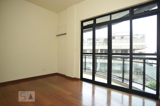 Quarto 1 Suite de apartamento para alugar com 4 quartos, 194m² em Jardim Guanabara, Rio de Janeiro