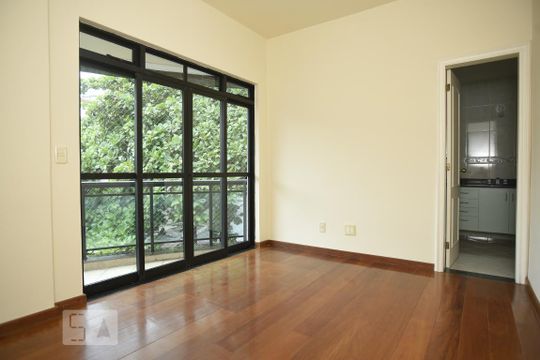 Quarto 1 Suite de apartamento para alugar com 4 quartos, 194m² em Jardim Guanabara, Rio de Janeiro