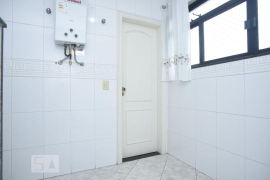 Área de Serviço de apartamento para alugar com 4 quartos, 194m² em Jardim Guanabara, Rio de Janeiro