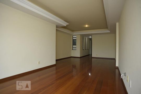 Sala de apartamento para alugar com 4 quartos, 194m² em Jardim Guanabara, Rio de Janeiro