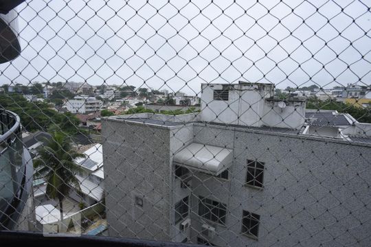 Vista da Sala de apartamento para alugar com 4 quartos, 194m² em Jardim Guanabara, Rio de Janeiro