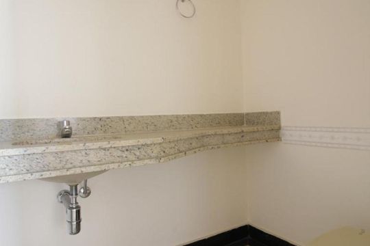 Lavabo de apartamento para alugar com 4 quartos, 161m² em Vila Suzana, São Paulo