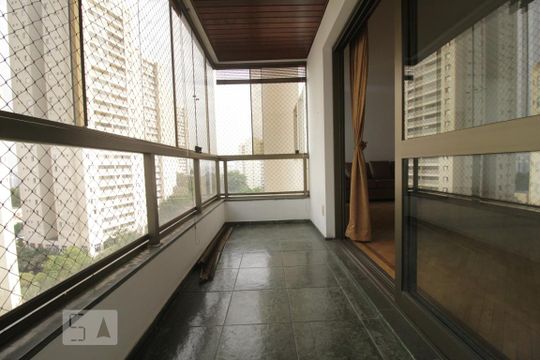 Varanda de apartamento para alugar com 4 quartos, 161m² em Vila Suzana, São Paulo