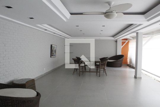 Sala de casa de condomínio para alugar com 5 quartos, 800m² em Freguesia (jacarepaguá), Rio de Janeiro
