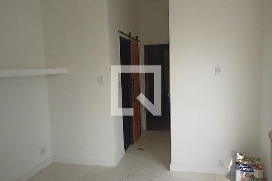 Kitnet/Studio para alugar com 1 quarto, 30m² em Centro, Niterói