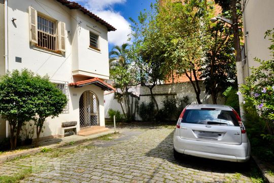 Fachada de casa para alugar com 3 quartos, 140m² em Perdizes, São Paulo