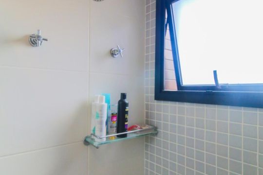 Banheiro de apartamento para alugar com 1 quarto, 42m² em Cidade Monções, São Paulo