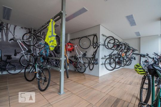 Bicicletário de apartamento para alugar com 1 quarto, 42m² em Cidade Monções, São Paulo