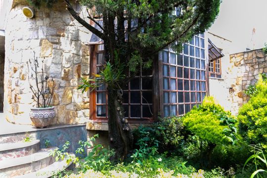 Entrada de casa à venda com 4 quartos, 540m² em Jardim da Saúde, São Paulo