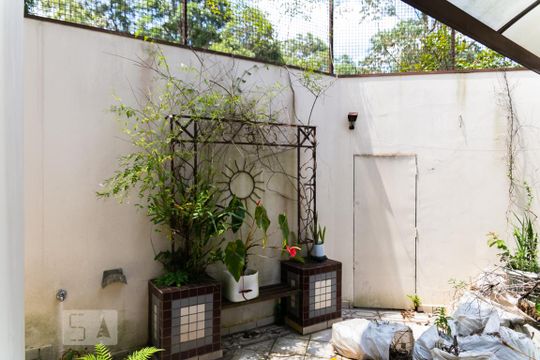 Quintal de casa à venda com 4 quartos, 540m² em Jardim da Saúde, São Paulo