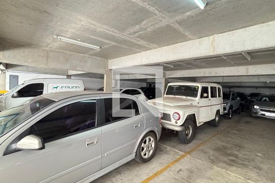 Garagem de apartamento para alugar com 3 quartos, 75m² em Vila Valparaíso, Santo André