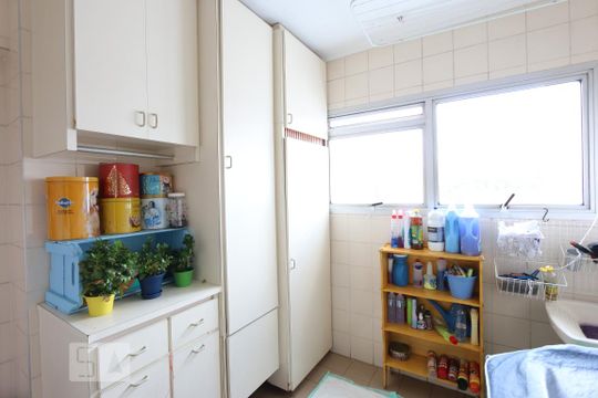 area de serviço de apartamento à venda com 4 quartos, 157m² em Jardim Londrina, São Paulo